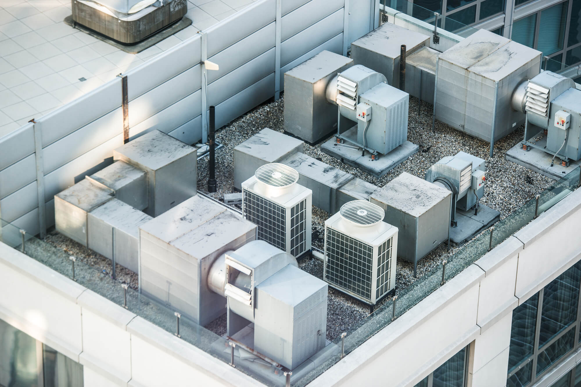 roof of a commercial building with air conditioning system